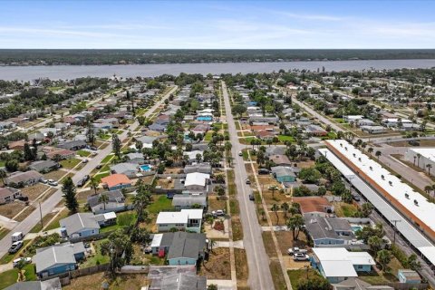 House in Ormond Beach, Florida 3 bedrooms, 119.1 sq.m. № 1732403 - photo 30