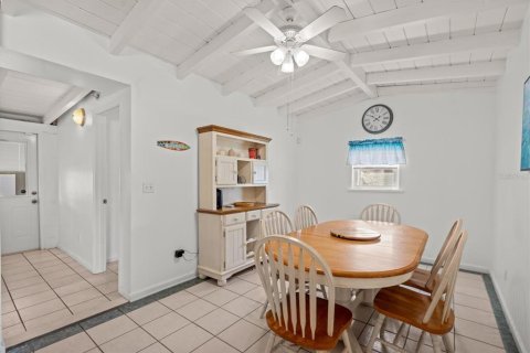 House in Ormond Beach, Florida 3 bedrooms, 119.1 sq.m. № 1732403 - photo 14