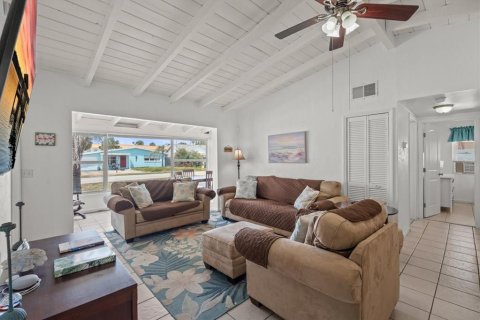 House in Ormond Beach, Florida 3 bedrooms, 119.1 sq.m. № 1732403 - photo 6