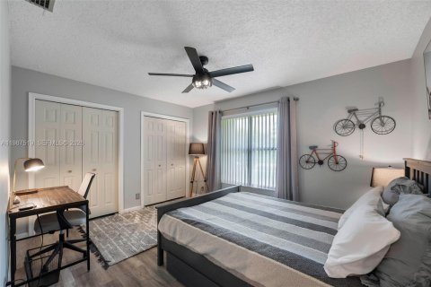 House in Wellington, Florida 3 bedrooms, 186.92 sq.m. № 2051239 - photo 24