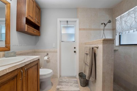 House in Wellington, Florida 3 bedrooms, 186.92 sq.m. № 2051239 - photo 30