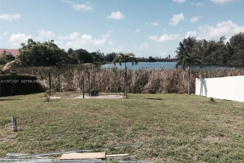 Снять в аренду виллу или дом в Майами, Флорида 4 спальни, 84.73м2, № 2032742 - фото 2