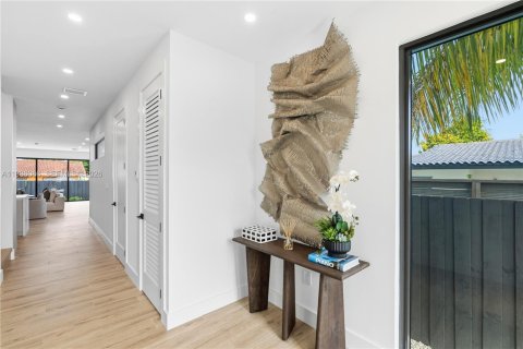 Купить таунхаус в Майами, Флорида 4 спальни, № 2048350 - фото 15