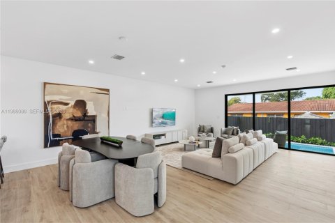 Купить таунхаус в Майами, Флорида 4 спальни, № 2048350 - фото 25