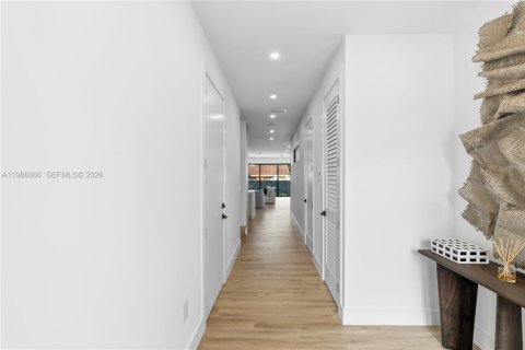 Купить таунхаус в Майами, Флорида 4 спальни, № 2048350 - фото 14