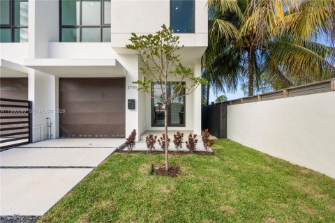 Купить таунхаус в Майами, Флорида 4 спальни, № 2048350 - фото 9