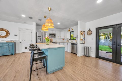 Купить виллу или дом в Пальметто-Бей, Флорида 4 спальни, 122.91м2, № 1998493 - фото 15