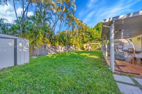 Купить виллу или дом в Пальметто-Бей, Флорида 4 спальни, 122.91м2, № 1998493 - фото 24