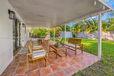 Купить виллу или дом в Пальметто-Бей, Флорида 4 спальни, 122.91м2, № 1998493 - фото 23