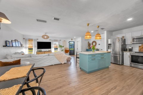 Купить виллу или дом в Пальметто-Бей, Флорида 4 спальни, 122.91м2, № 1998493 - фото 6