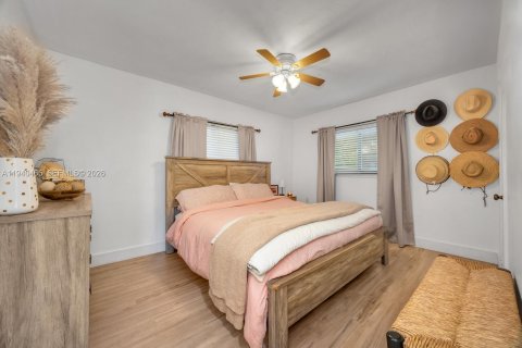 Купить виллу или дом в Пальметто-Бей, Флорида 4 спальни, 122.91м2, № 1998493 - фото 5