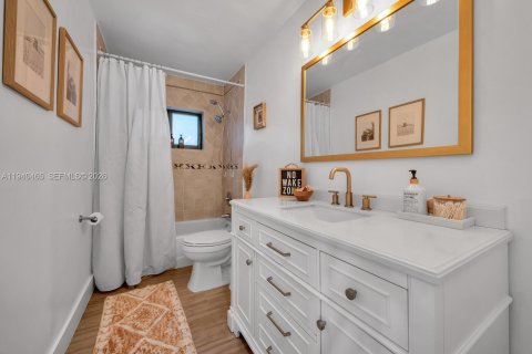 Купить виллу или дом в Пальметто-Бей, Флорида 4 спальни, 122.91м2, № 1998493 - фото 21