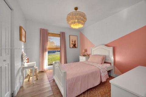 Купить виллу или дом в Пальметто-Бей, Флорида 4 спальни, 122.91м2, № 1998493 - фото 17