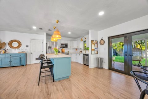 Купить виллу или дом в Пальметто-Бей, Флорида 4 спальни, 122.91м2, № 1998493 - фото 10