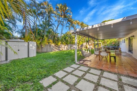 Купить виллу или дом в Пальметто-Бей, Флорида 4 спальни, 122.91м2, № 1998493 - фото 28