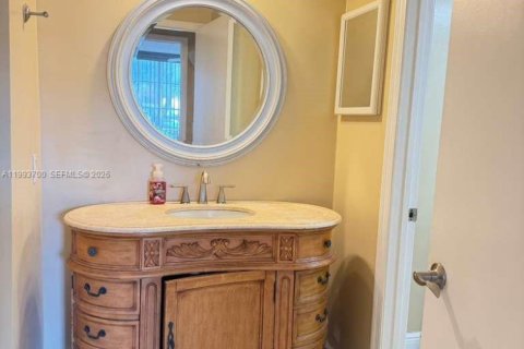 Снять в аренду кондоминиум в Мирамар, Флорида 2 спальни, 75.9м2, № 2055609 - фото 7