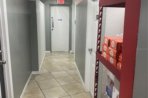 Immobilier commercial à vendre à Tampa, Floride № 1721779 - photo 6