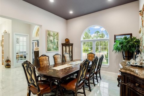 Villa ou maison à vendre à Lady Lake, Floride: 5 chambres, 490.34 m2 № 1510493 - photo 8