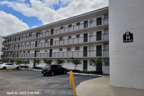 Condo in Miami, Florida, 2 bedrooms  № 1684236 - photo 4