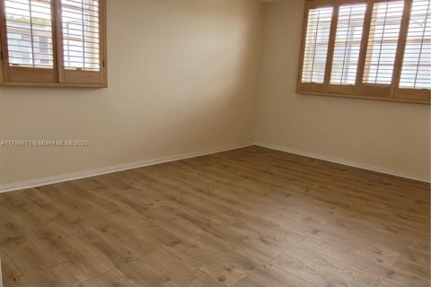 Condo in Miami, Florida, 2 bedrooms  № 1684236 - photo 26