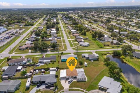 Casa en venta en Port Charlotte, Florida, 2 dormitorios, 123 m2 № 1875931 - foto 12