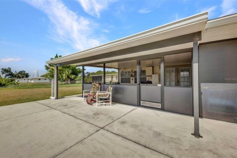 Casa en venta en Port Charlotte, Florida, 2 dormitorios, 123 m2 № 1875931 - foto 5