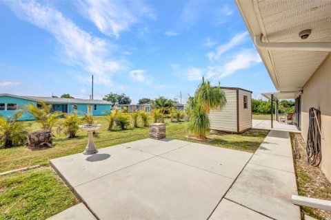Casa en venta en Port Charlotte, Florida, 2 dormitorios, 123 m2 № 1875931 - foto 7