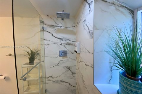 Снять в аренду кондоминиум в Майами-Бич, Флорида 1 спальня, 47.38м2, № 1950457 - фото 4