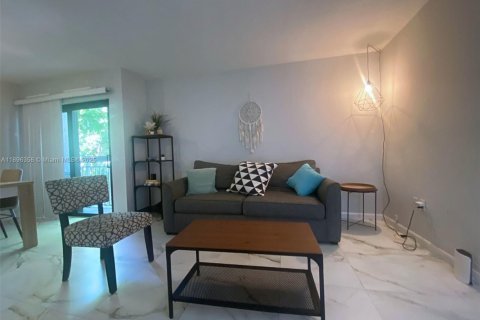 Снять в аренду кондоминиум в Майами-Бич, Флорида 1 спальня, 47.38м2, № 1950457 - фото 11