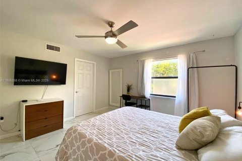 Снять в аренду кондоминиум в Майами-Бич, Флорида 1 спальня, 47.38м2, № 1950457 - фото 5