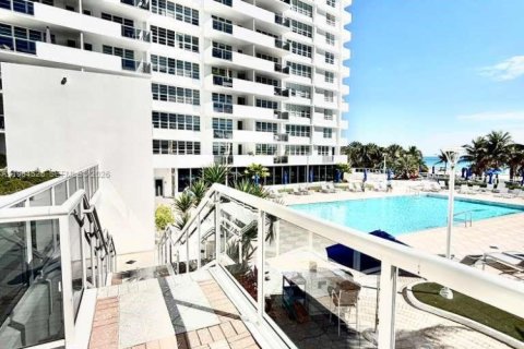 Copropriété à vendre à Miami Beach, Floride: 52.49 m2 № 2044855 - photo 11