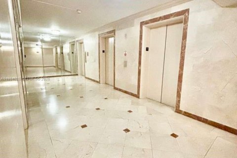 Copropriété à vendre à Miami Beach, Floride: 52.49 m2 № 2044855 - photo 13