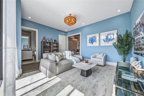 Touwnhouse à vendre à North Miami Beach, Floride: 4 chambres, 313.55 m2 № 2016830 - photo 5