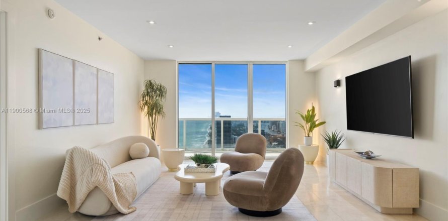 Condo à Hallandale Beach, Floride, 3 chambres № 1954689