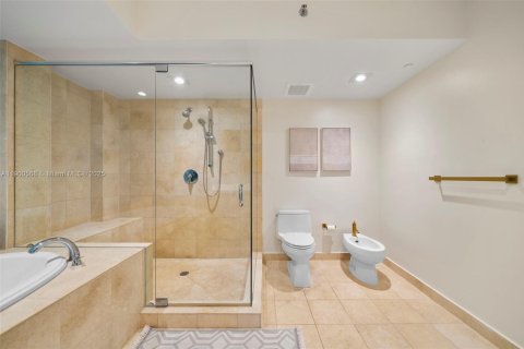 Copropriété à louer à Hallandale Beach, Floride: 3 chambres, 238.39 m2 № 1954689 - photo 16