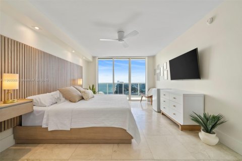 Copropriété à louer à Hallandale Beach, Floride: 3 chambres, 238.39 m2 № 1954689 - photo 13