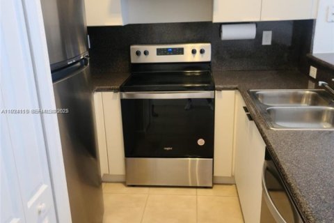 Снять в аренду кондоминиум в Хайалиа, Флорида 2 спальни, № 1982211 - фото 2