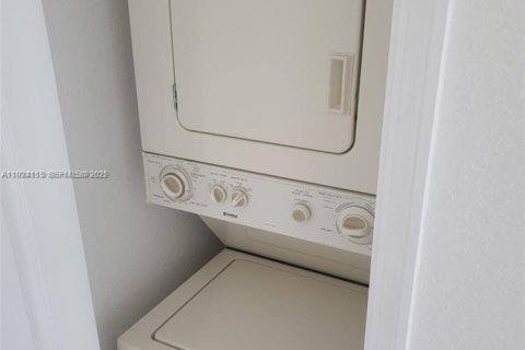 Снять в аренду кондоминиум в Хайалиа, Флорида 2 спальни, № 1982211 - фото 15