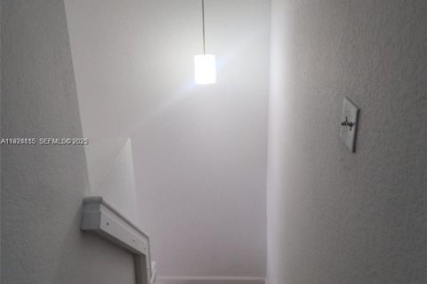 Снять в аренду кондоминиум в Хайалиа, Флорида 2 спальни, № 1982211 - фото 7