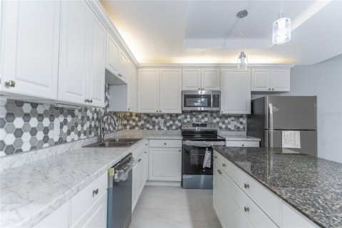 Townhouse in Kissimmee, Florida 4 bedrooms, 163.51 sq.m. № 1899348 - photo 11