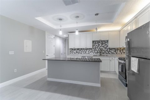 Townhouse in Kissimmee, Florida 4 bedrooms, 163.51 sq.m. № 1899348 - photo 10