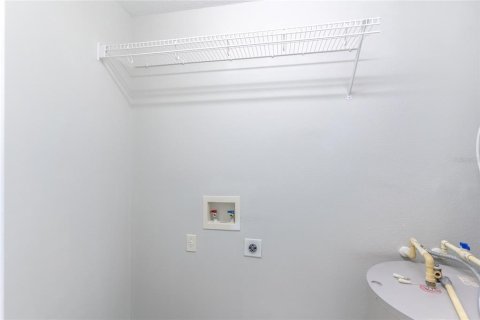 Townhouse in Kissimmee, Florida 4 bedrooms, 163.51 sq.m. № 1899348 - photo 18