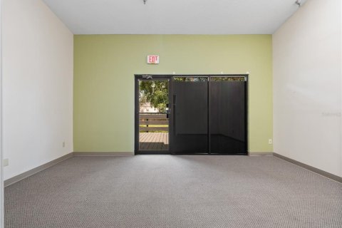 Immobilier commercial à louer à Orlando, Floride: 1712.93 m2 № 1879958 - photo 10