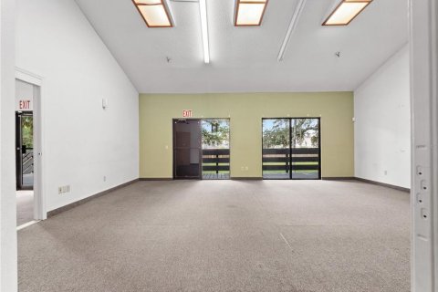Propiedad comercial en alquiler en Orlando, Florida, 1712.93 m2 № 1879958 - foto 29