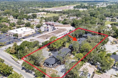 Immobilier commercial à louer à Orlando, Floride: 1712.93 m2 № 1879958 - photo 2