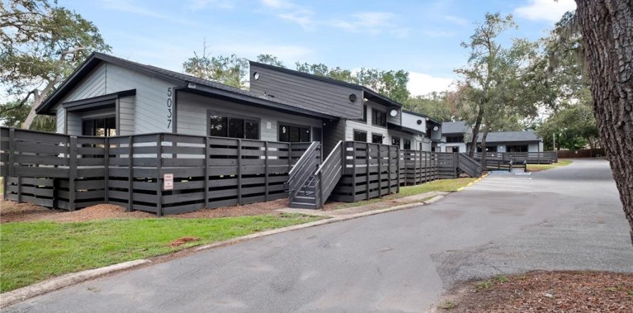 Propiedad comercial en Orlando, Florida 1712.93 m2 № 1879958