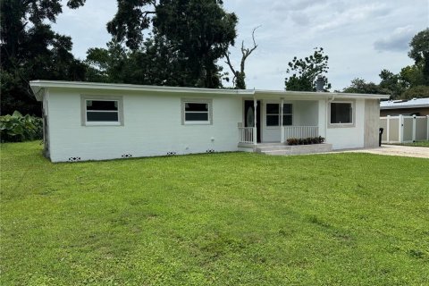 House in Orlando, Florida 4 bedrooms, 177.16 sq.m. № 1832819 - photo 3