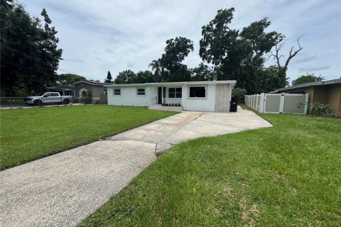 House in Orlando, Florida 4 bedrooms, 177.16 sq.m. № 1832819 - photo 6