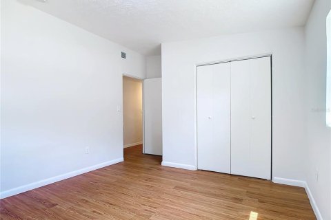 House in Orlando, Florida 4 bedrooms, 177.16 sq.m. № 1832819 - photo 28