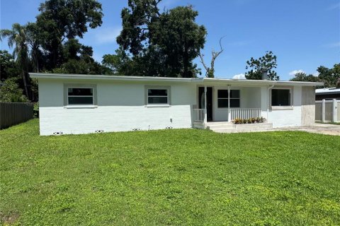 House in Orlando, Florida 4 bedrooms, 177.16 sq.m. № 1832819 - photo 4